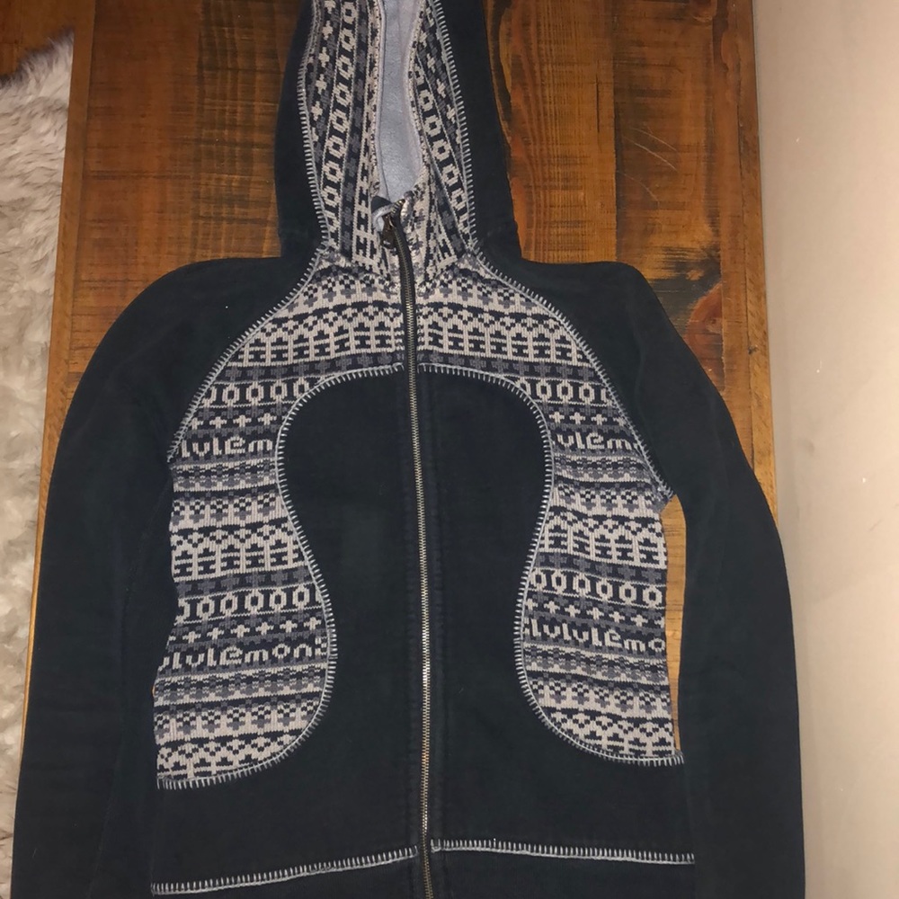 Lululemon jacket, size 8